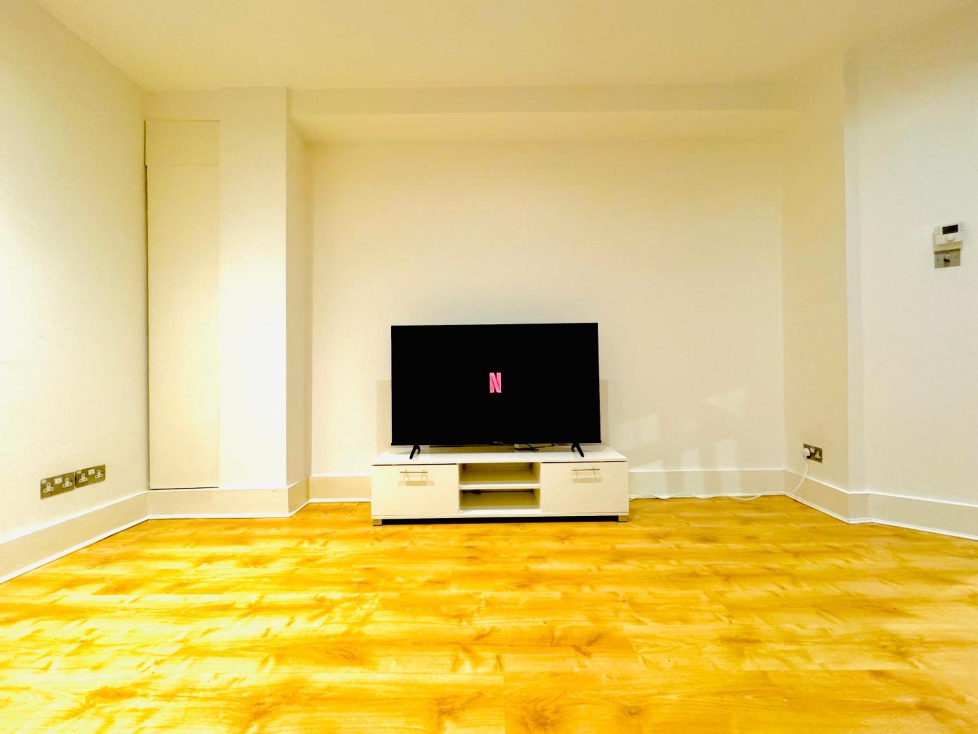 Appartamento Luxxe Apartments, Kensington & Chelsea, Prime Location, With Many Stations, Westfield Shopping Centre Mins Away Walk *